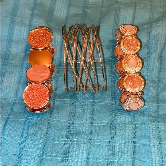 🔥Buy this bundle of 3 bracelets & get 2 free🔥 - Picture 2 of 2